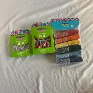 Mondo Llama‎ bracelet making kit